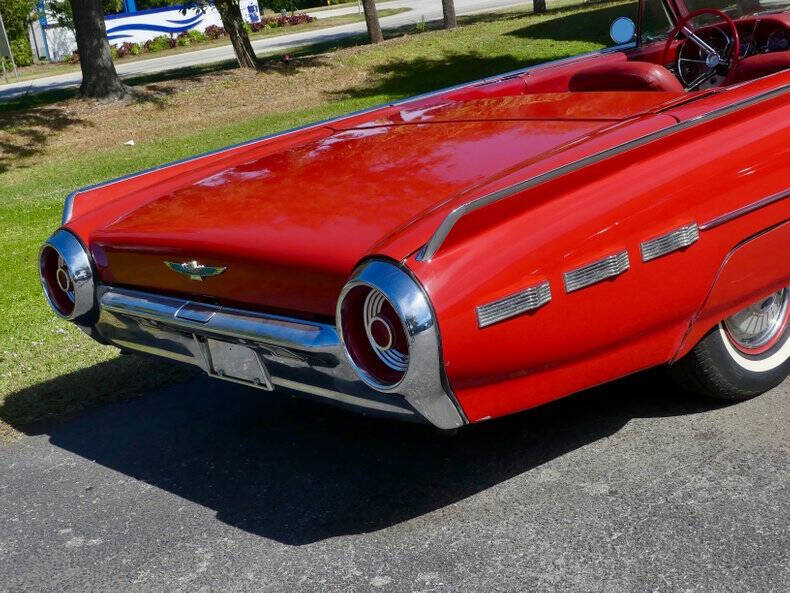 1962 Ford Thunderbird