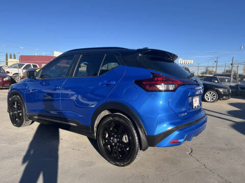 2021 Nissan Kicks SR