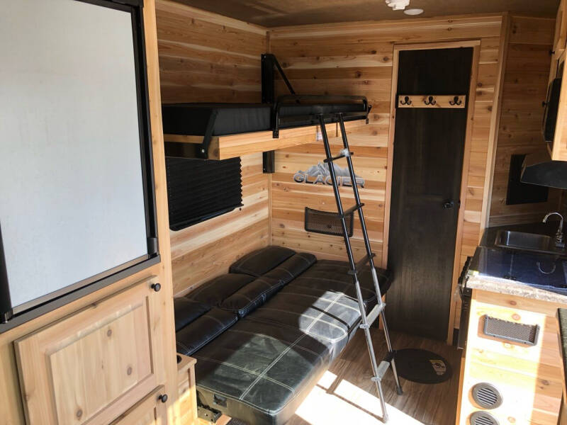 2022 Glacier 17’ RV