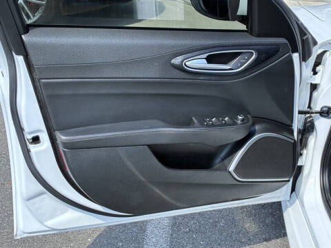 2019 Alfa Romeo Giulia Sport