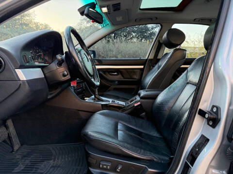 2001 BMW 5 Series 530i