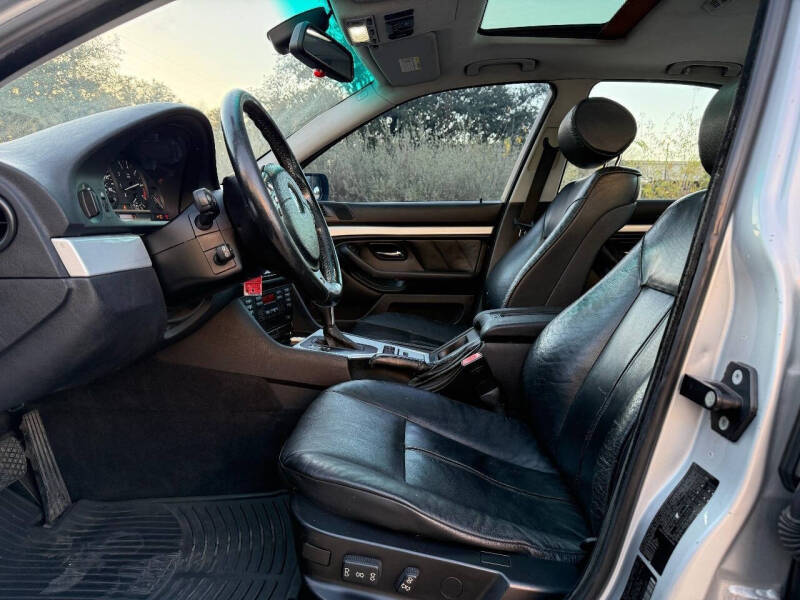 2001 BMW 5 Series 530i