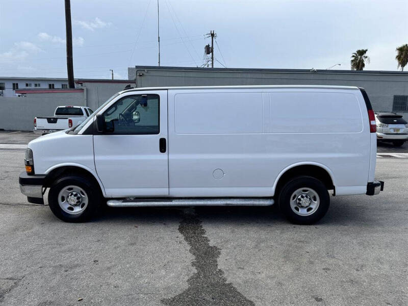 2023 Chevrolet Express 2500