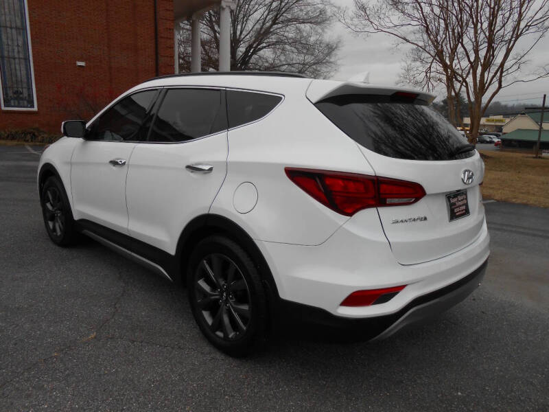 2017 Hyundai Santa Fe Sport 2.0T Ultimate