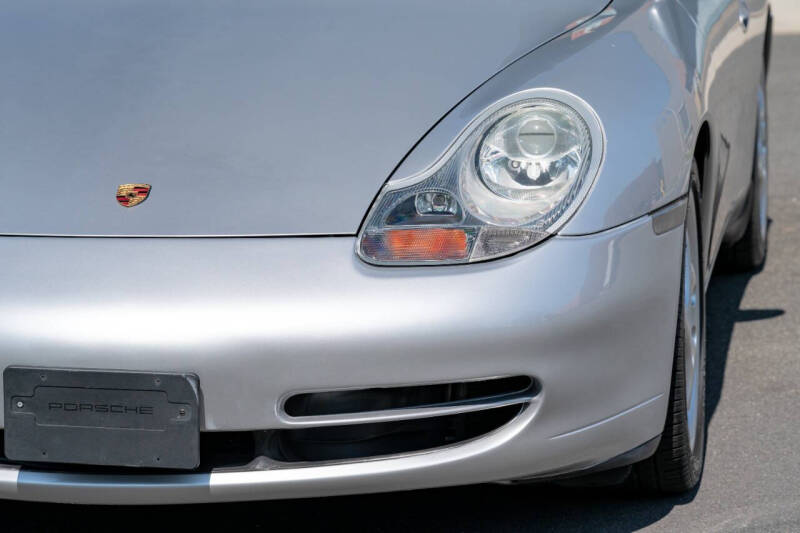 2001 Porsche 911 Carrera