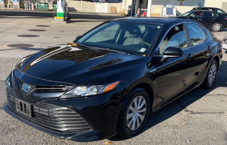 2020 Toyota Camry Hybrid LE