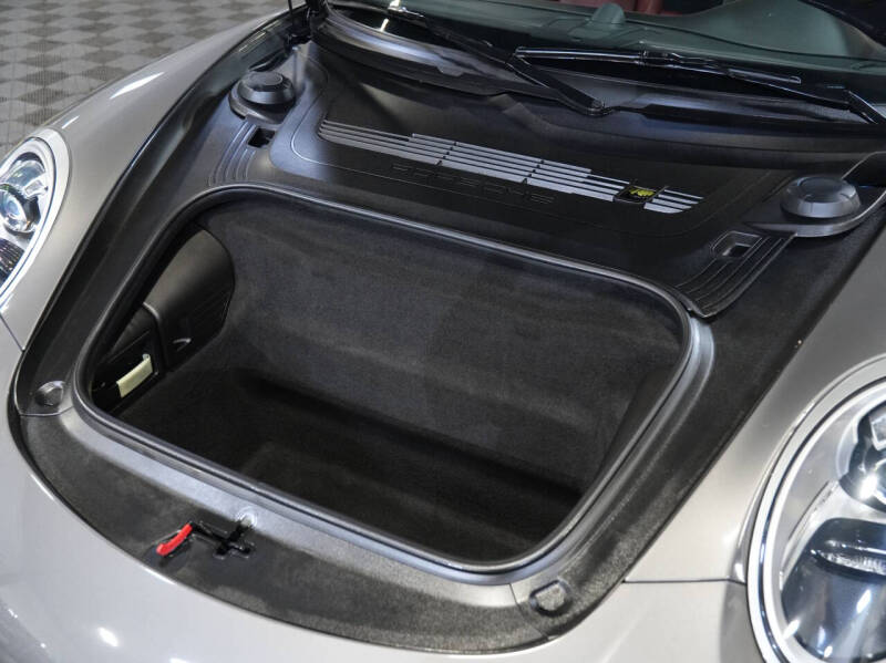 2017 Porsche 911 Carrera 4S