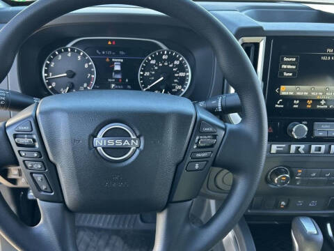 2025 Nissan Frontier SV