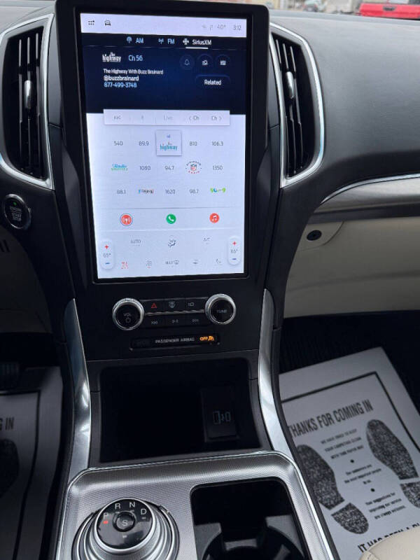 2024 Ford Edge Titanium