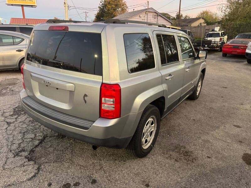 2016 Jeep Patriot Sport photo 4