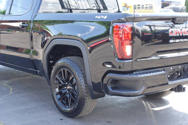 2025 GMC Sierra 1500 Elevation Standard