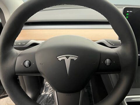 2025 Tesla Model Y Long Range