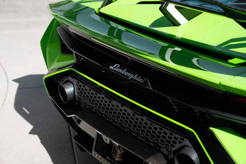 2022 Lamborghini Huracan STO