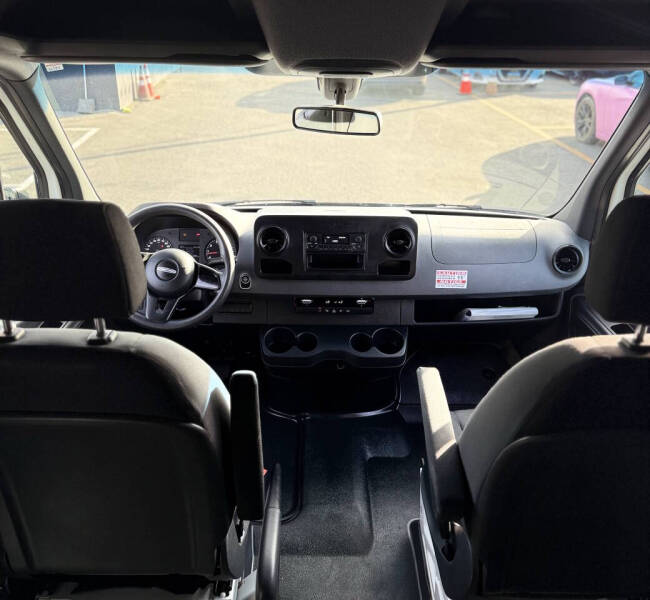 2021 Freightliner Sprinter 2500