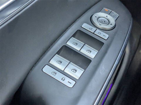 2023 Genesis Electrified GV70