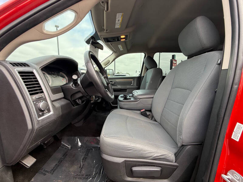 2017 RAM 1500 SLT