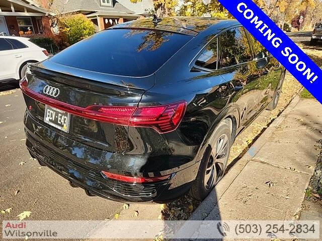 2024 Audi Q8 Sportback e-tron quattro Premium S line