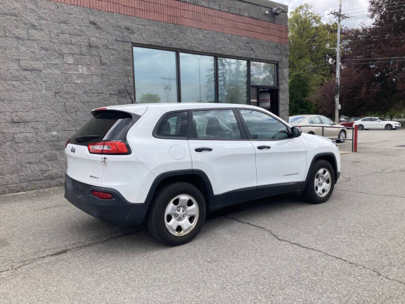 2017 Jeep Cherokee Sport