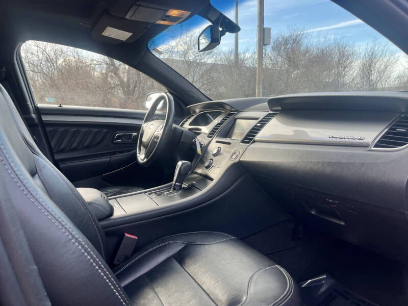 2013 Ford Taurus SEL