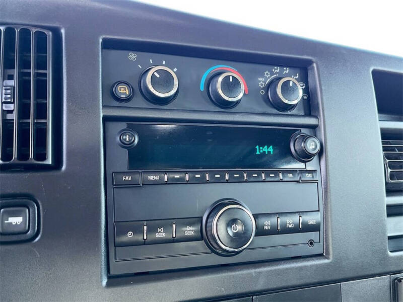 2022 GMC Savana 2500