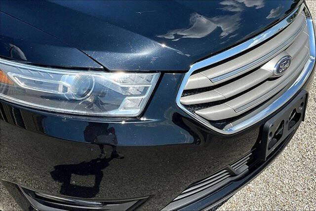 2018 Ford Taurus SEL