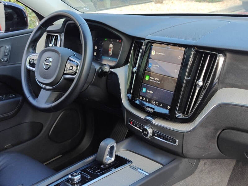 2025 Volvo XC60 B5 Plus Dark Theme