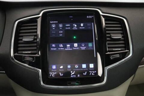 2016 Volvo XC90 T6 Momentum