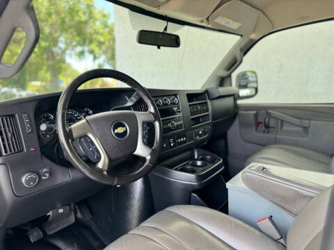 2017 Chevrolet Express 3500