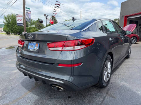2020 Kia Optima LX