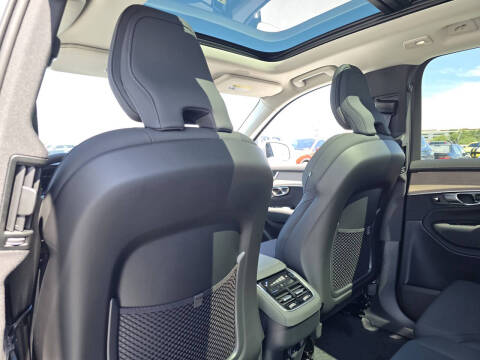 2026 Volvo XC90 B5 Core