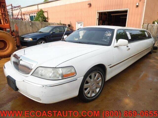 2003 Lincoln Town Car for sale at East Coast Auto Source Inc. in Bedford VA