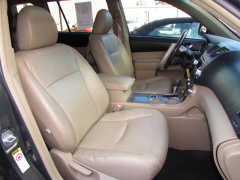2012 Toyota Highlander SE