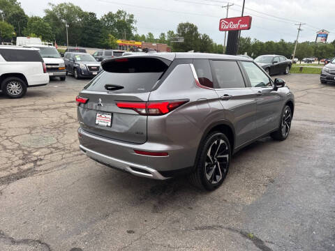 2024 Mitsubishi Outlander SE