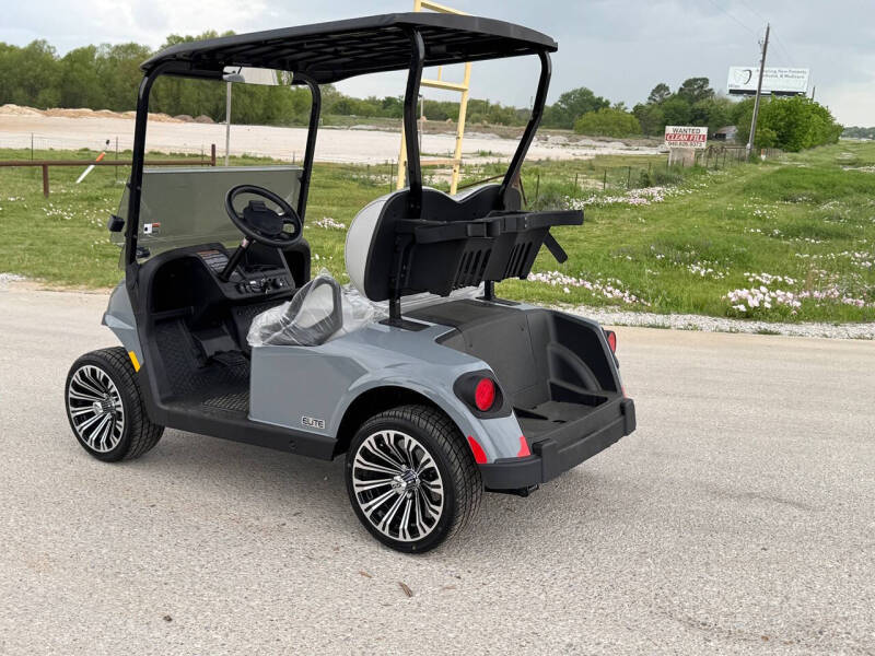 2026 E-Z-GO Freedom RXV