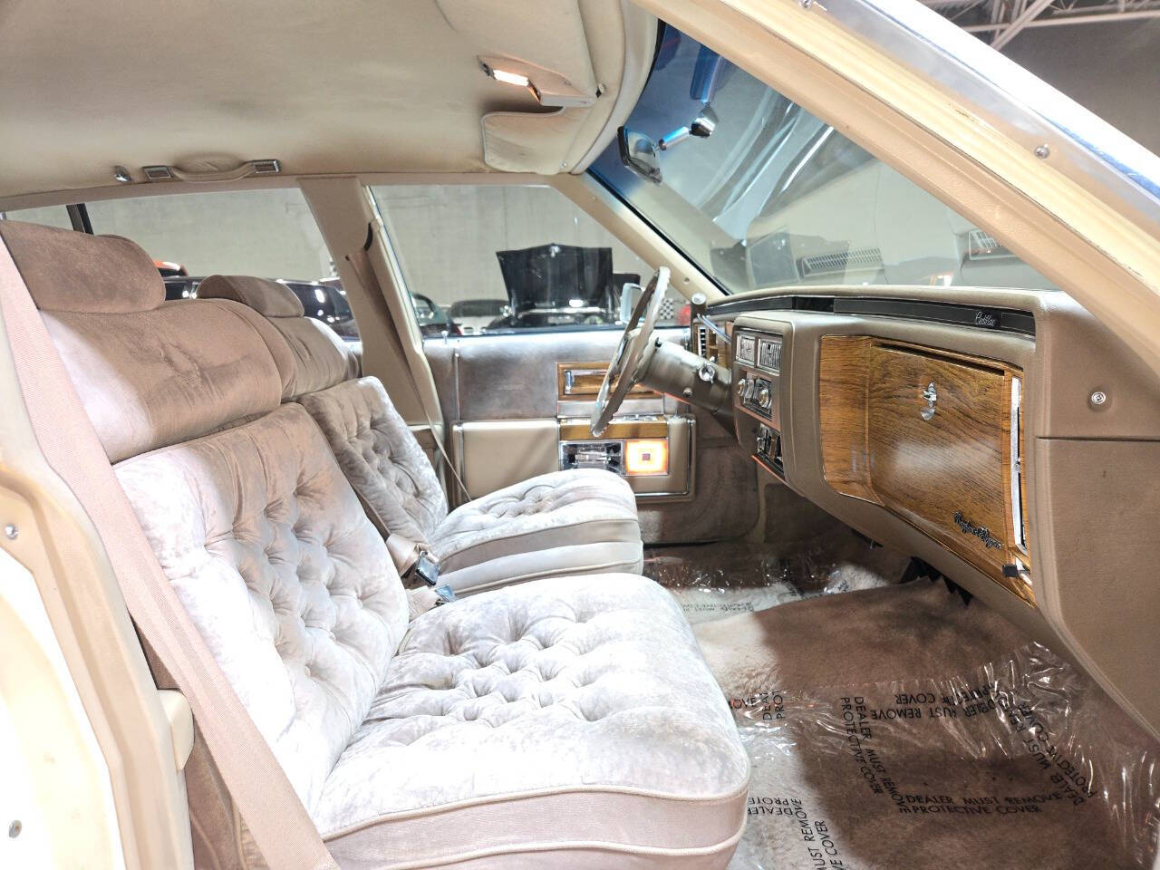 1981 Cadillac Fleetwood Brougham 12