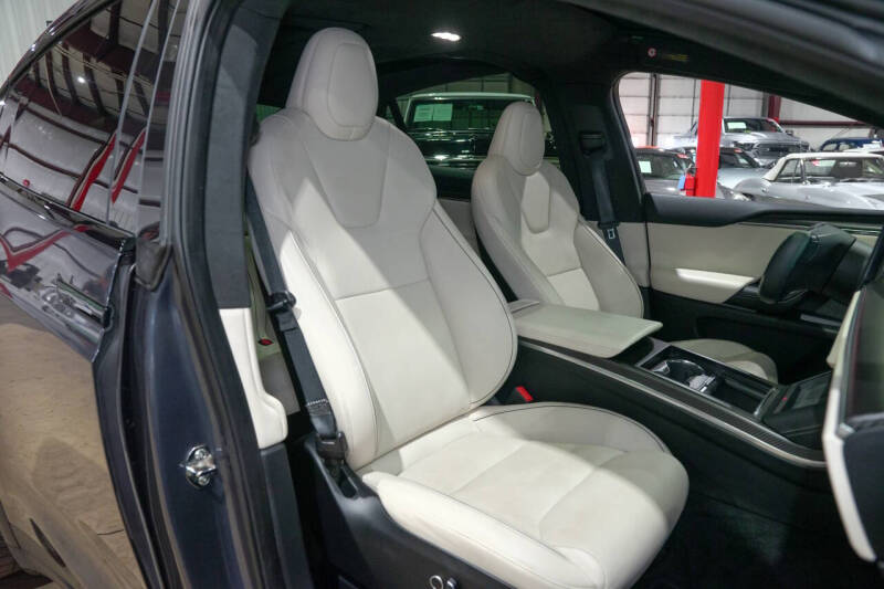 2022 Tesla Model X Plaid