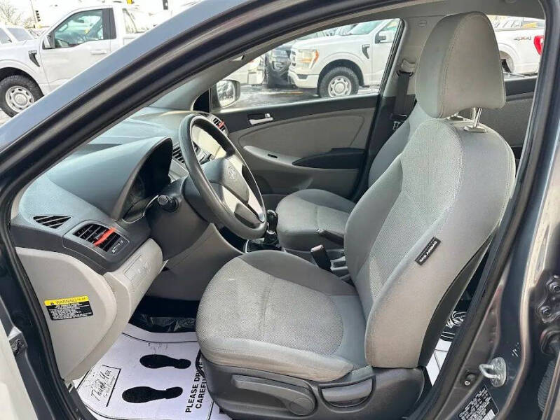 2012 Hyundai Accent GLS