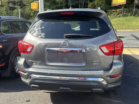 2017 Nissan Pathfinder SV