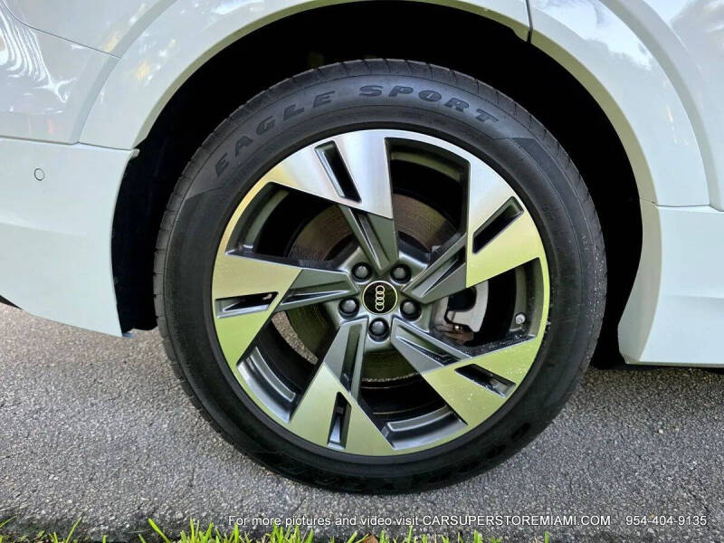 2021 Audi e-tron quattro Premium