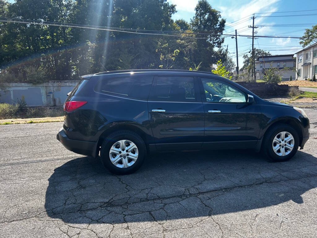 2011 Chevrolet Traverse for sale at Car ConneXion Inc in Knoxville, TN