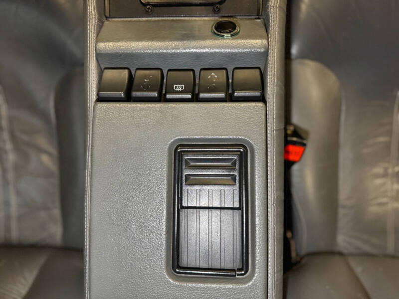 1981 DeLorean DMC-12