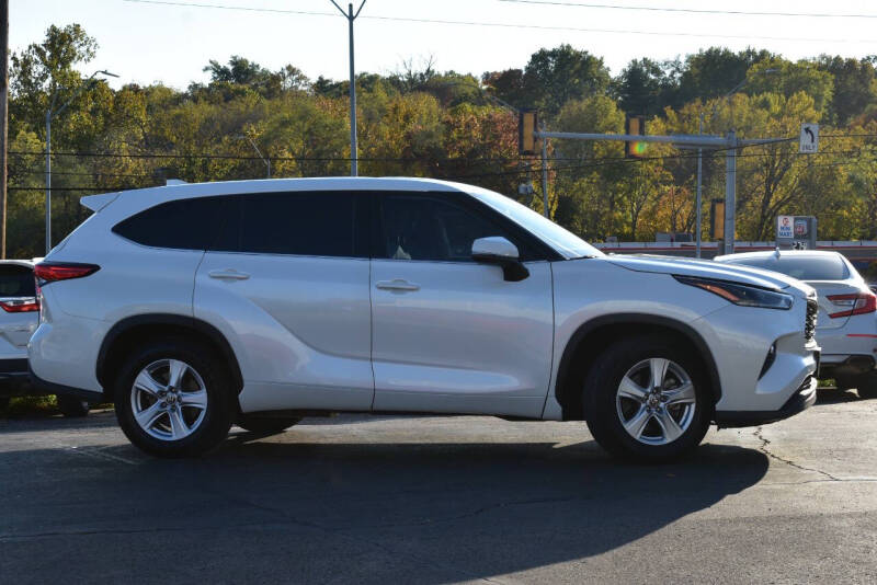 2021 Toyota Highlander LE