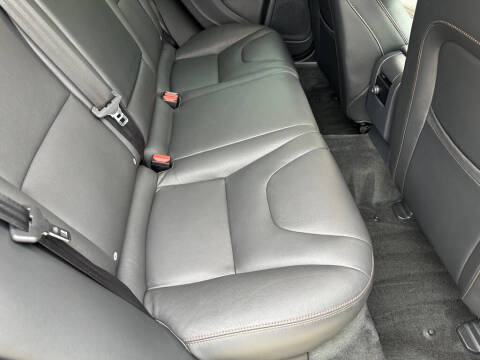 2016 Volvo V60 Cross Country T5 Platinum