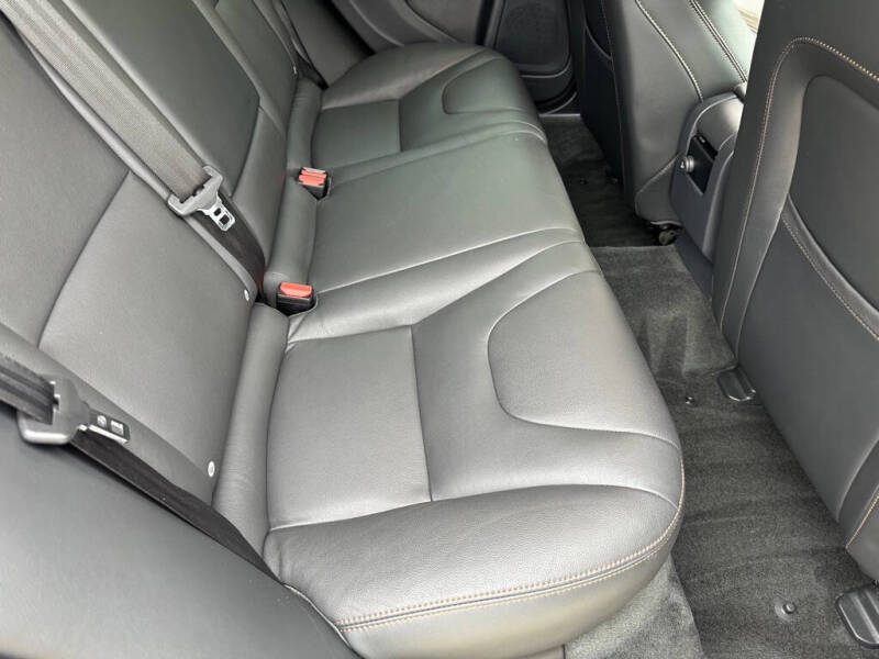 2016 Volvo V60 Cross Country T5 Platinum