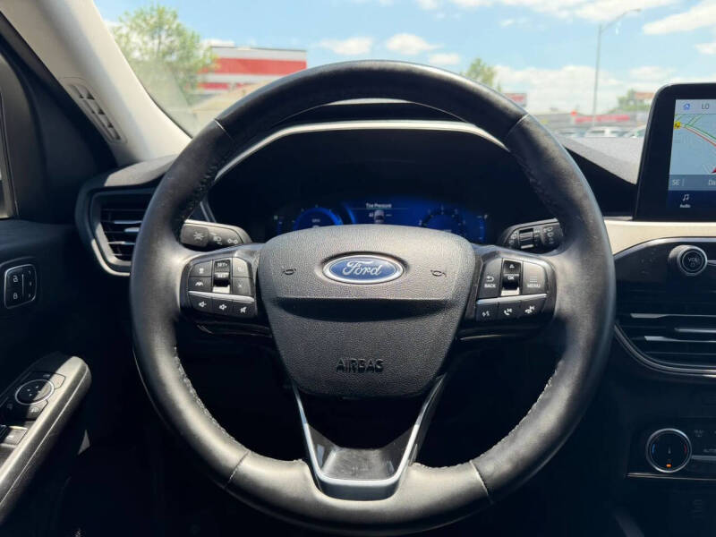2022 Ford Escape SEL