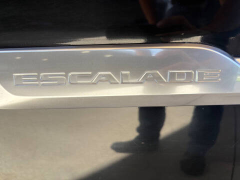 2019 Cadillac Escalade Luxury
