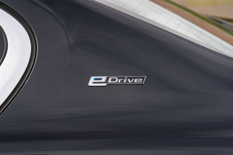 2018 BMW 7 Series 740e xDrive iPerformance