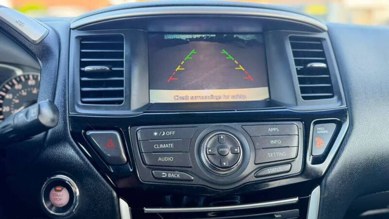2017 Nissan Pathfinder S