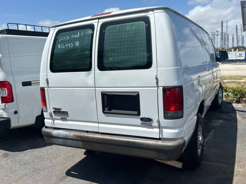 2013 Ford E-Series E-250