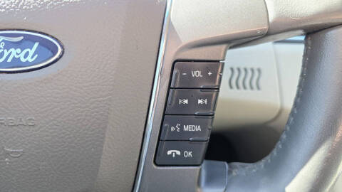 2011 Ford Taurus SEL